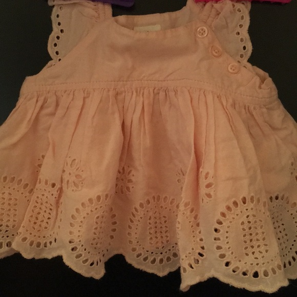 Baby gap top 0/3M - Picture 1 of 3